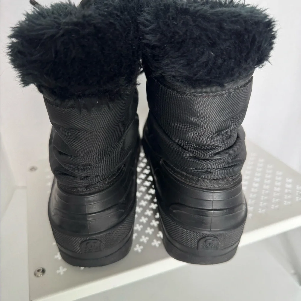 Sorel Black Insulated Boots Size 7 Lace Up Rubber Sole Winter Waterproof Snow - Picture 3 of 7